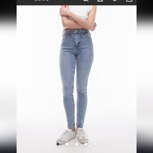 Topshop Jamie Highrise In Bleach Light Blue Jeans With Chewed Hem Sz W 32 L 30